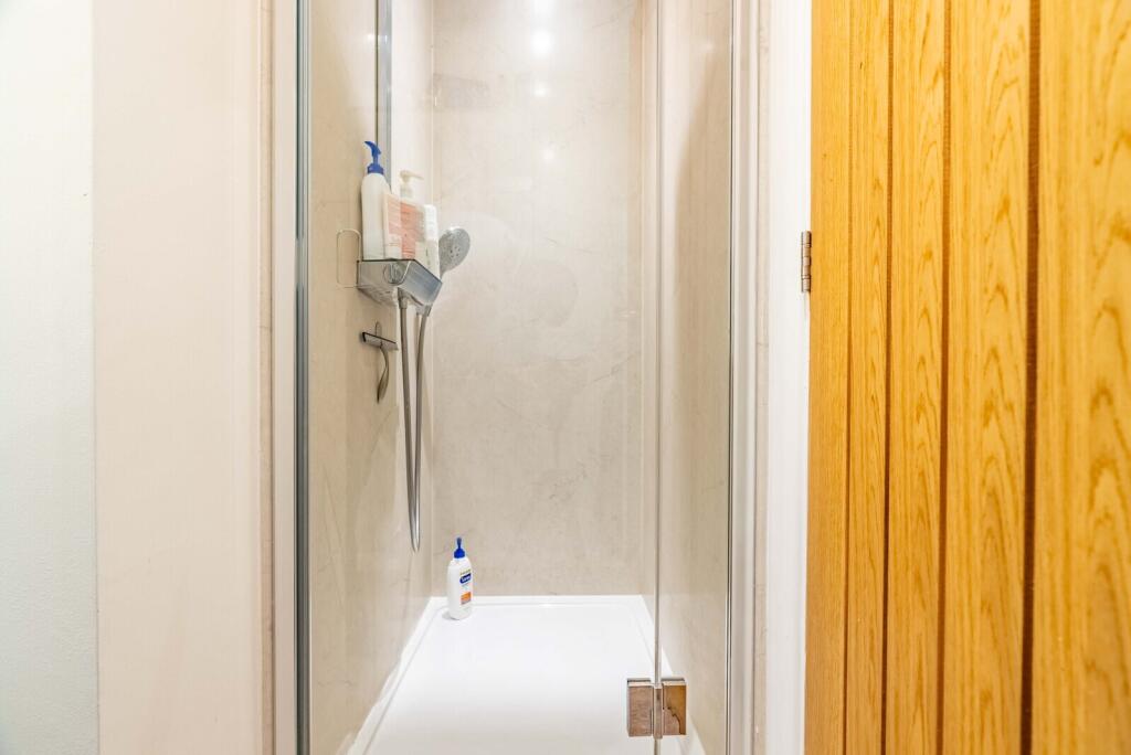 Additional image 10 of Tennyson Road, Harpenden, Hertfordshire, AL5