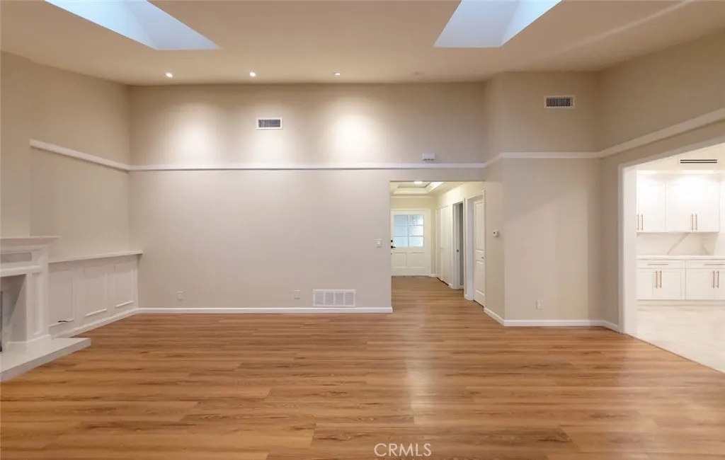 Additional image 54 of 22201 Schoolcraft, Canoga Park, CA 91303