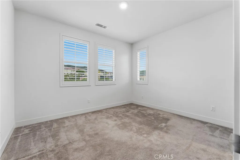 Additional image 25 of 19038 Carranza Ln, Saugus, CA 91350