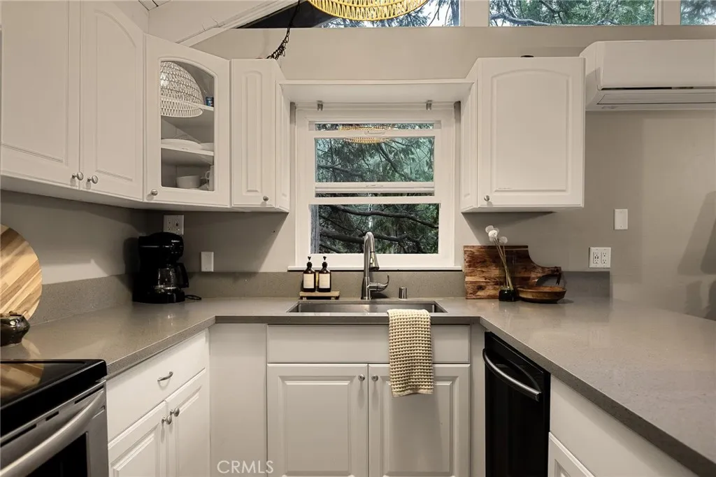 Additional image 28 of 26615 Sugar Cone Ln, Twin Peaks, CA 92391