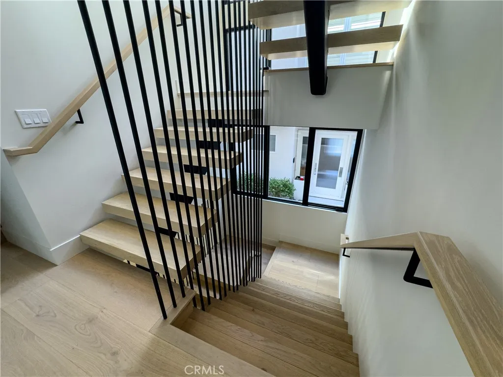 Additional image 102 of 404 16th Street, Manhattan Beach, CA 90266