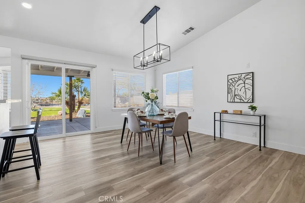 Additional image 93 of 18785 Sahale, Apple Valley, CA 92307