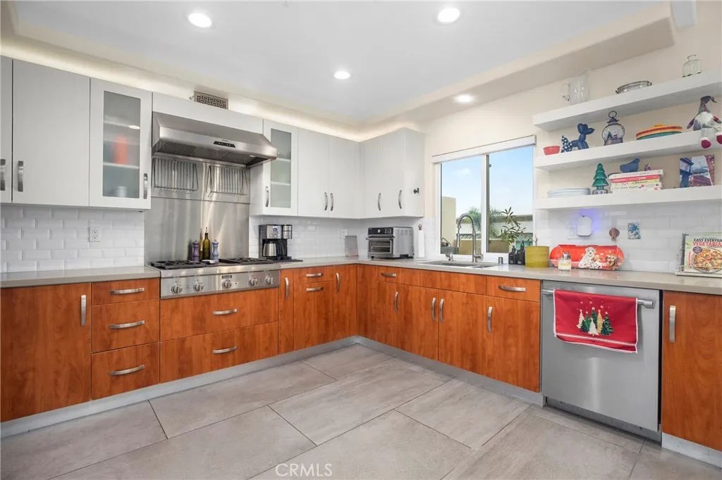 Additional image 31 of 308 5th Street, Huntington Beach, CA 92648