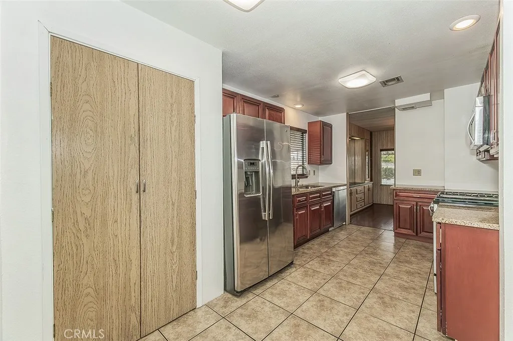Additional image 12 of 1701 Dinuba Avenue Unit 1, Selma, CA 93662