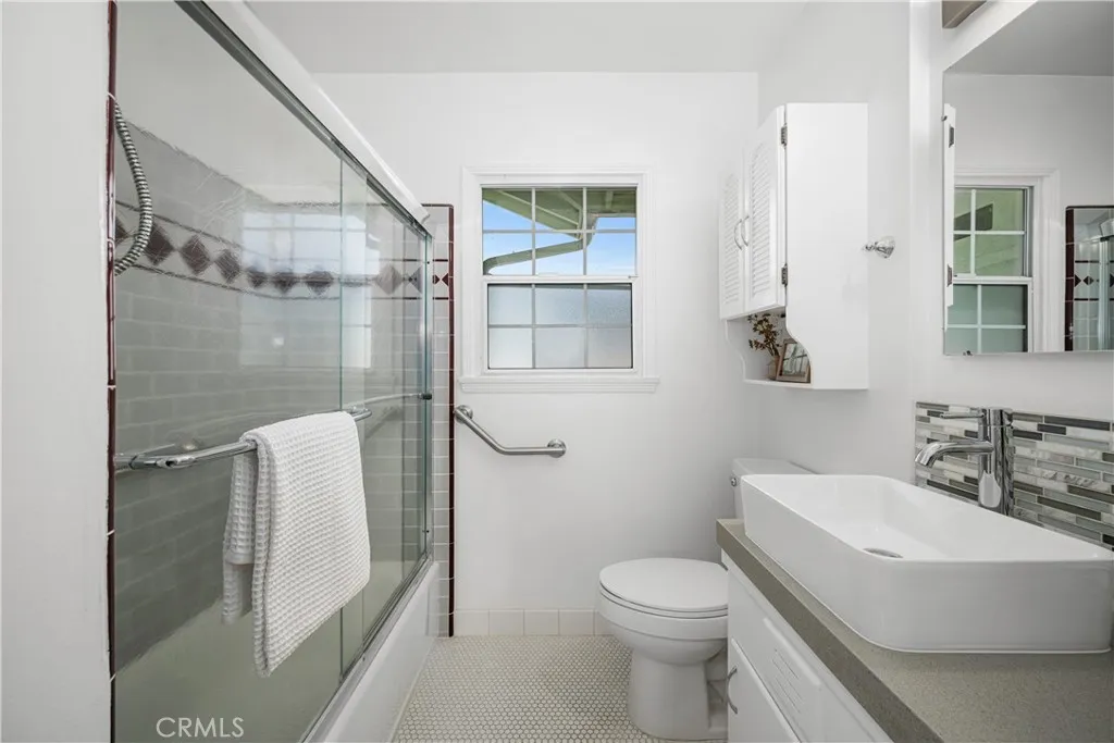 Additional image 39 of 3022 Heather Rd, Long Beach, CA 90808