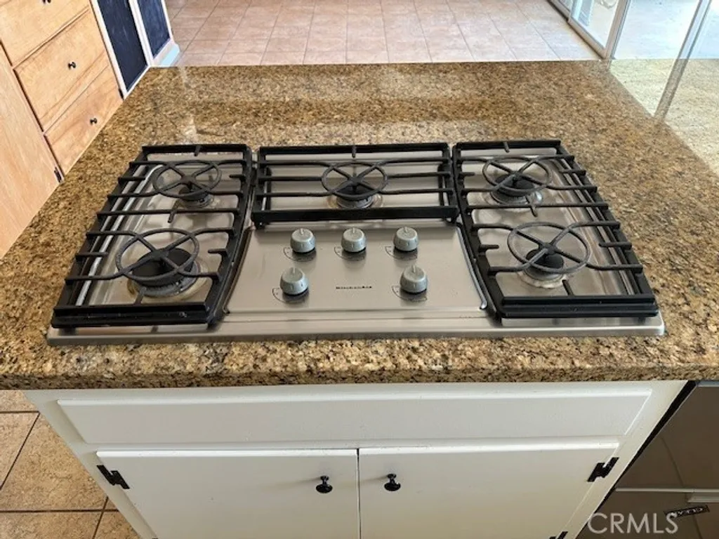 Additional image 10 of 215 Hilltop Dr, Paso Robles, CA 93446