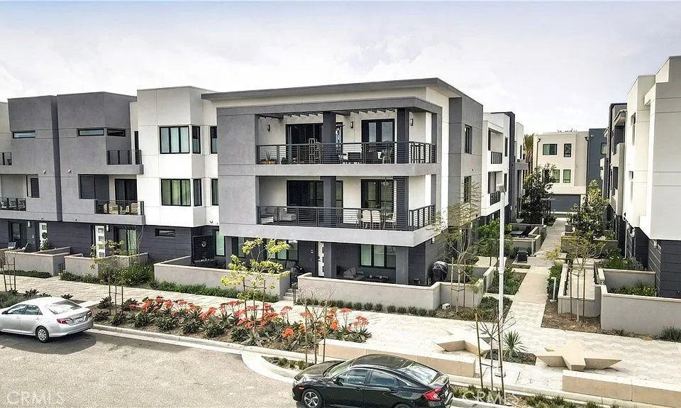 Additional image 2 of 16289 Dawn way #208, Tustin, CA 92782