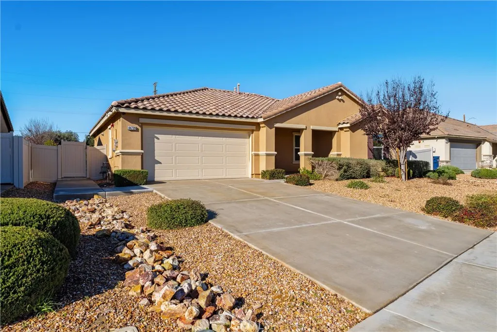 Additional image 4 of 44739 Aspen Street, Lancaster, CA 93535