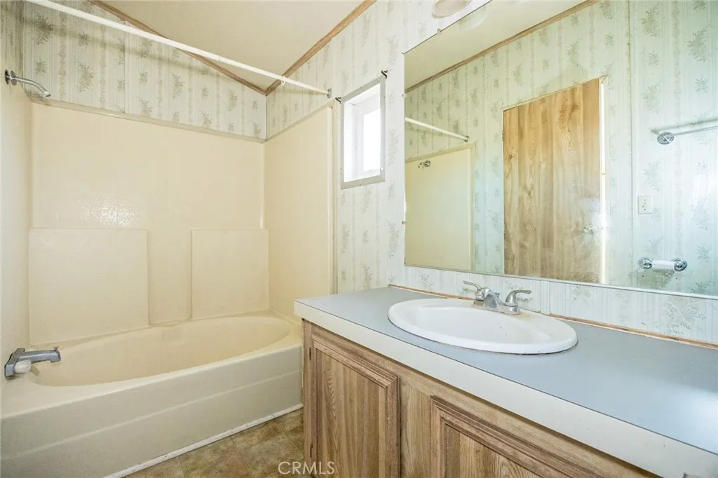 Additional image 49 of 4232 Coyote Road, Phelan, CA 92371