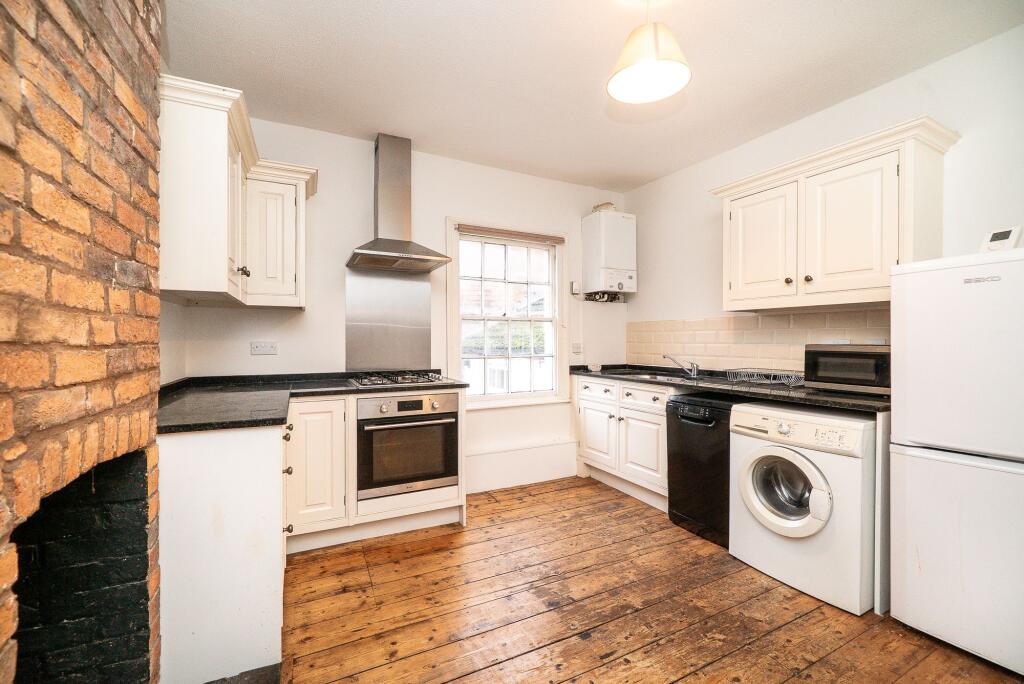 Additional image 2 of High Street, Markyate, AL3