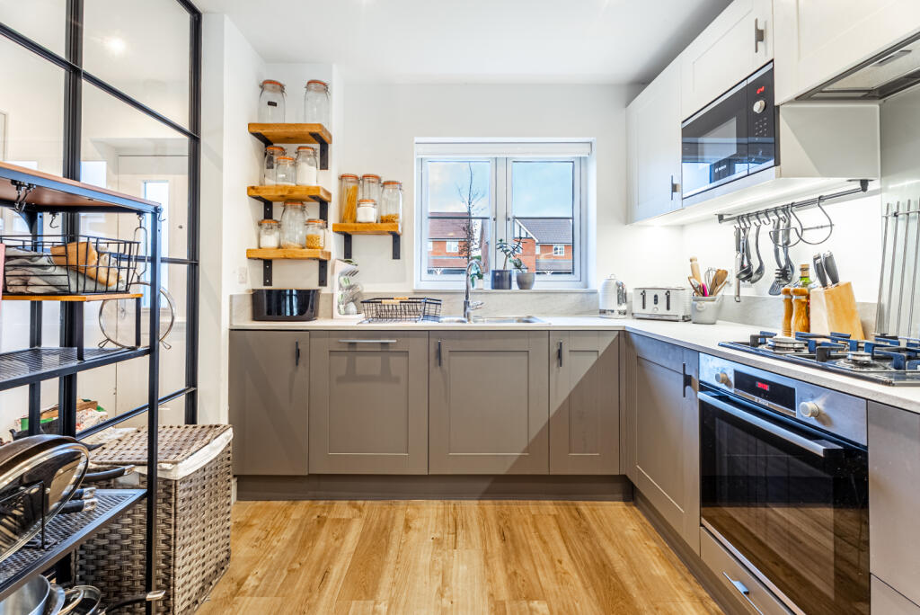 Additional image 5 of Lawrence Close, Smallford, St. Albans, Hertfordshire, AL4