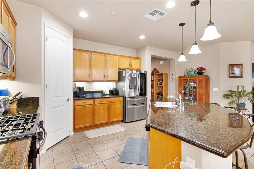 Additional image 57 of 10212 Darby Rd, Apple Valley, CA 92308