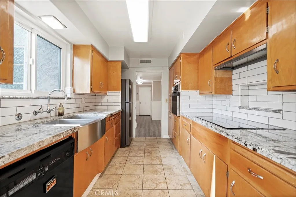 Additional image 36 of 12031 Beverly Boulevard Unit 2-F, Whittier, CA 90601