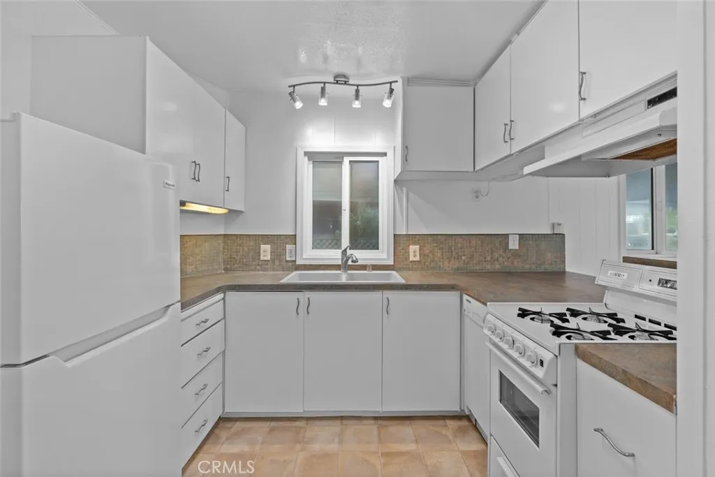 Additional image 37 of 307 Lexinton Circle, Newport Beach, CA 92660