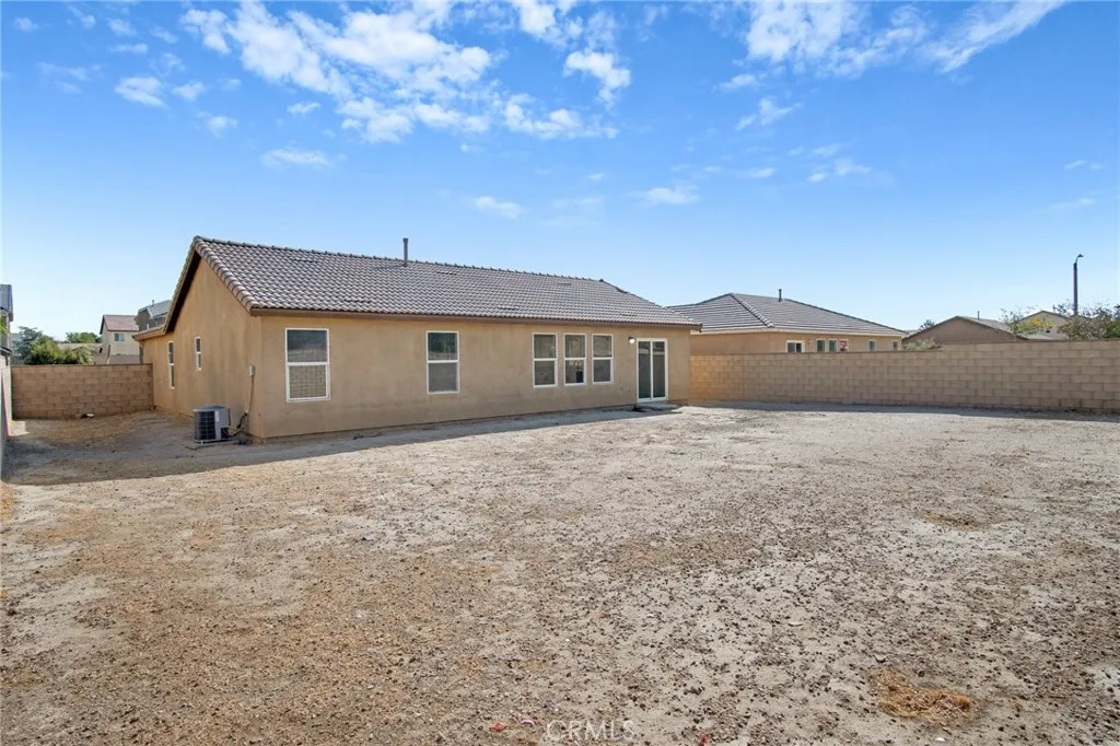 Property image for 3213 Patti Ln, Lancaster, CA 93535