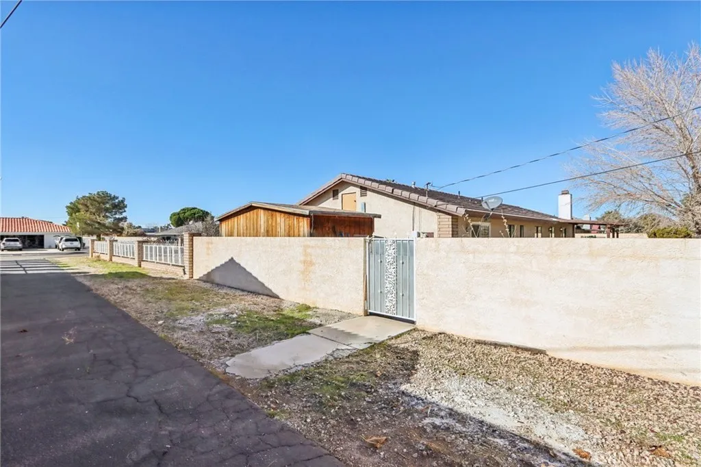 Additional image 65 of 14057 Crow Rd, Apple Valley, CA 92307