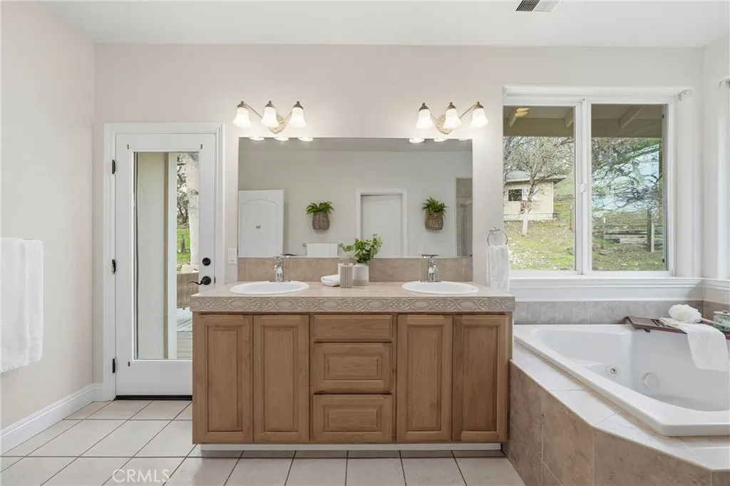 Additional image 117 of 19429 Moon Ridge Road, Hidden Valley Lake, CA 95467