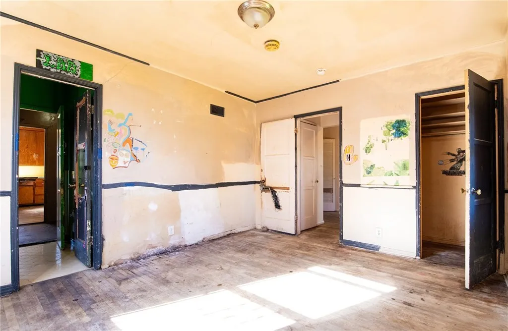 Additional image 71 of 3421 S Dunsmuir Ave, Los Angeles, CA 90016