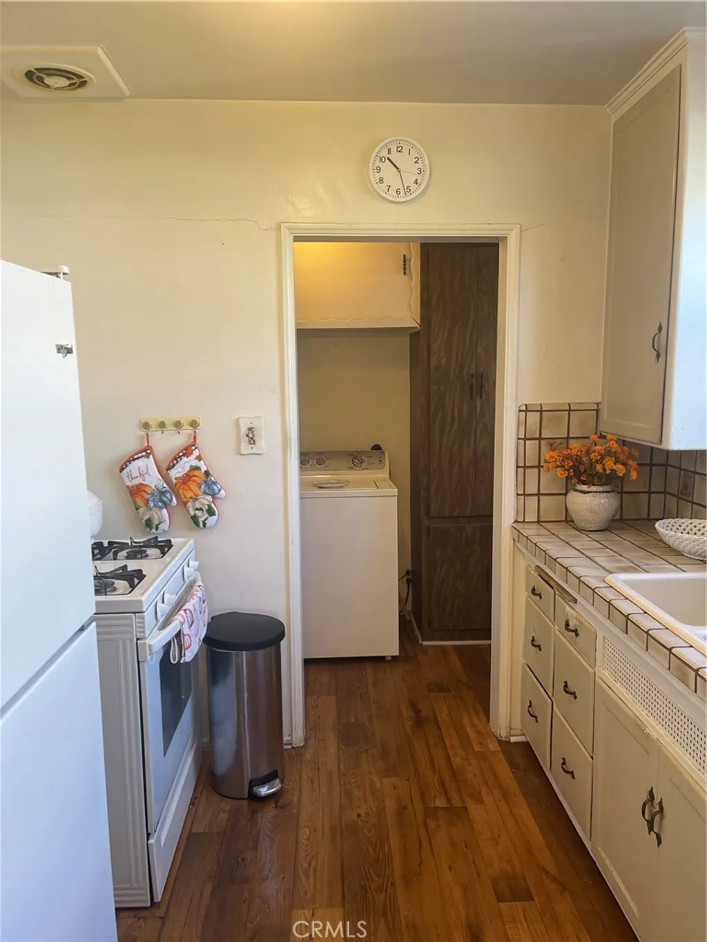 Additional image 7 of 18048 Valley Vista Boulevard, Encino, CA 91316