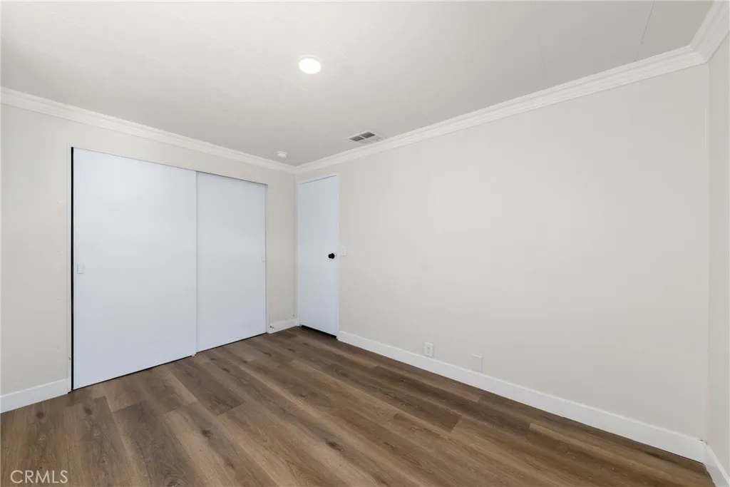 Additional image 22 of 65 Round table Unit 65, Riverside, CA 92507