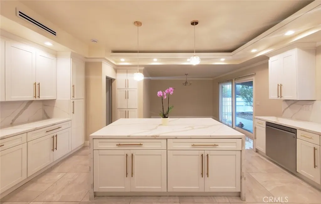 Additional image 20 of 22201 Schoolcraft, Canoga Park, CA 91303