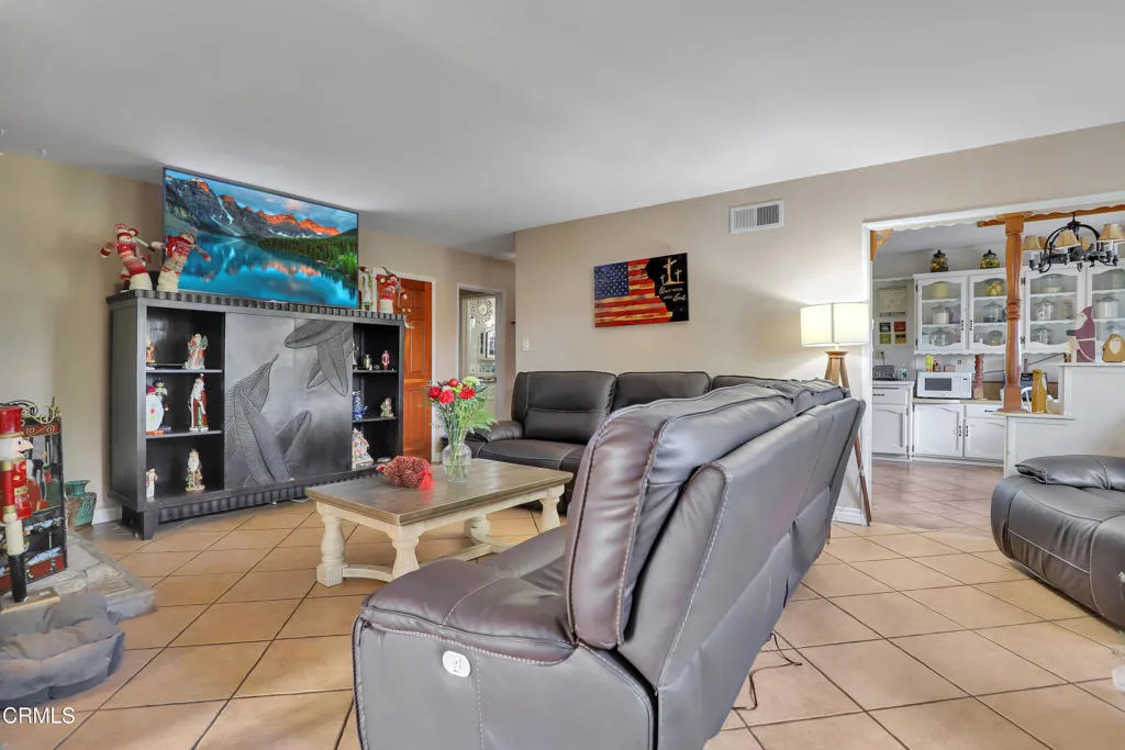 Additional image 9 of 404 Vine Place, Oxnard, CA 93033