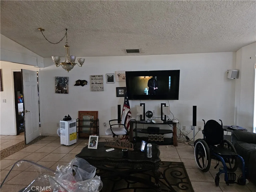 Additional image 8 of 16709 Deodar St, Hesperia, CA 92345