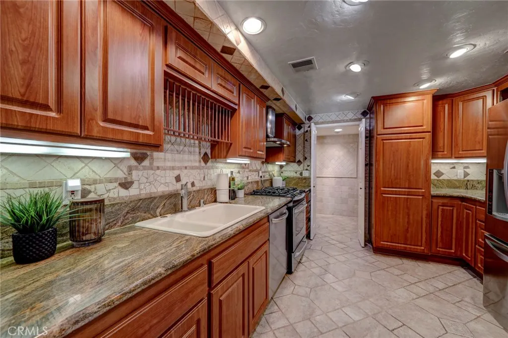 Additional image 14 of 15335 Magnolia Unit 216, Sherman Oaks, CA 91403