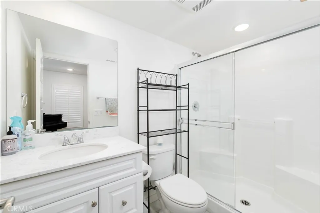 Additional image 23 of 582 S Harbor Blvd, Santa Ana, CA 92704