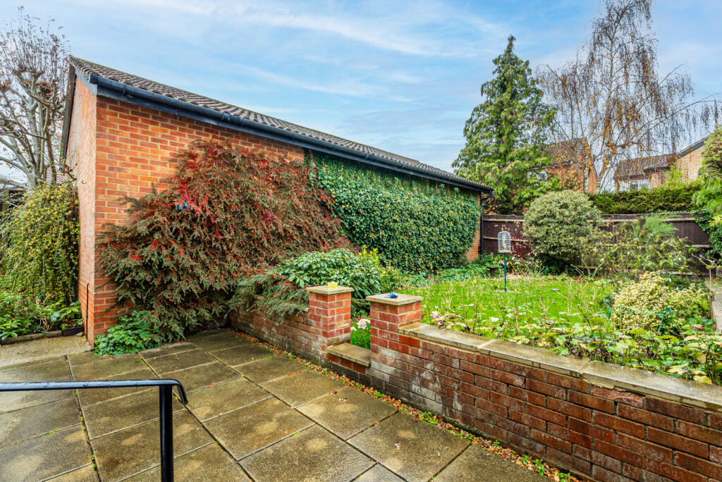 Additional image 13 of Richmond Walk, St. Albans, Hertfordshire, AL4