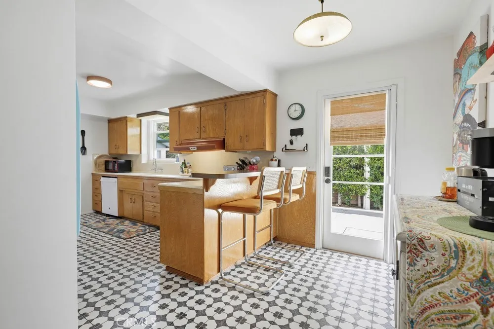 Additional image 66 of 1010 W 21st Street, Santa Ana, CA 92706