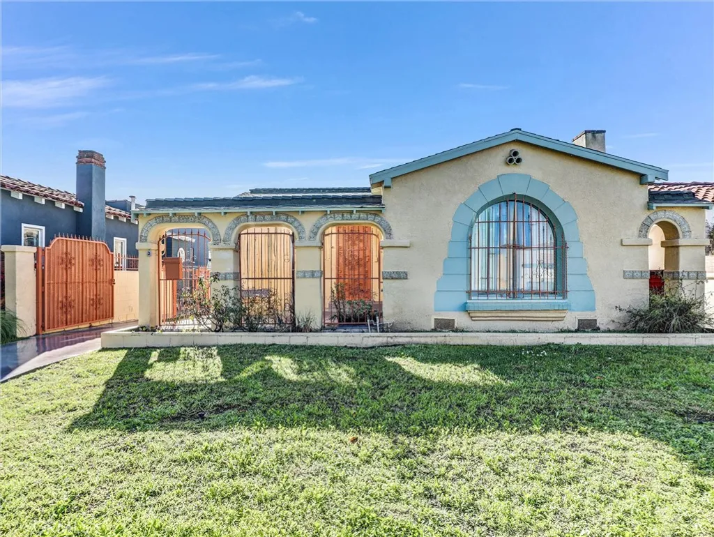 Additional image 5 of 3630 W 61st St, Los Angeles, CA 90043