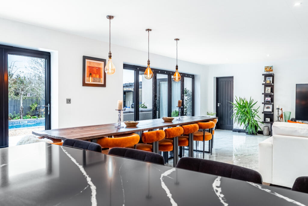 Additional image 7 of Oakwood Road, Bricket Wood, St. Albans, Hertfordshire, AL2