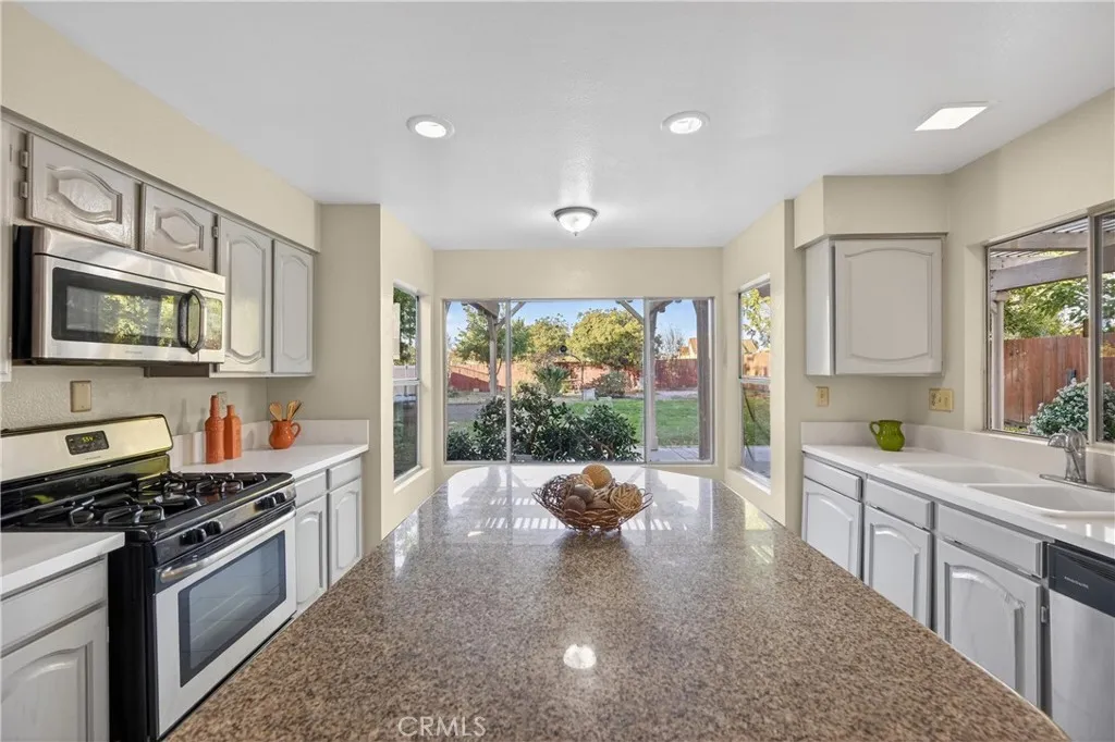 Additional image 86 of 19540 Chinotto Ln, Riverside, CA 92508