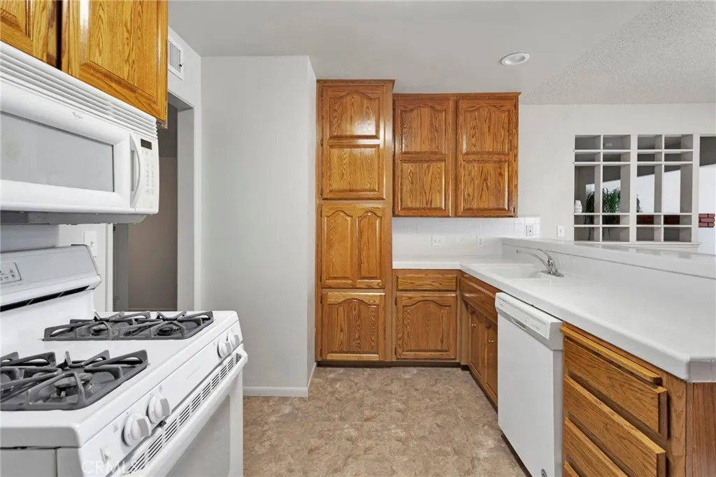 Additional image 54 of 16257 Avalon Ave, Victorville, CA 92395