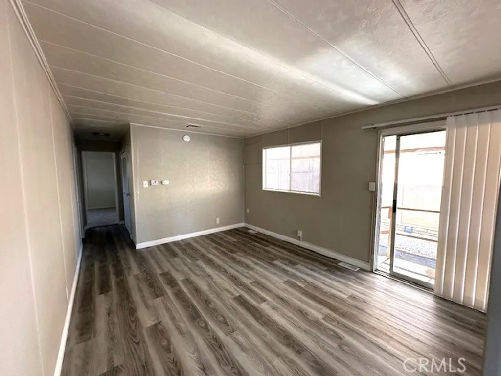 Additional image 12 of 881 N. Lake Street Unit 202, Hemet, CA 92544