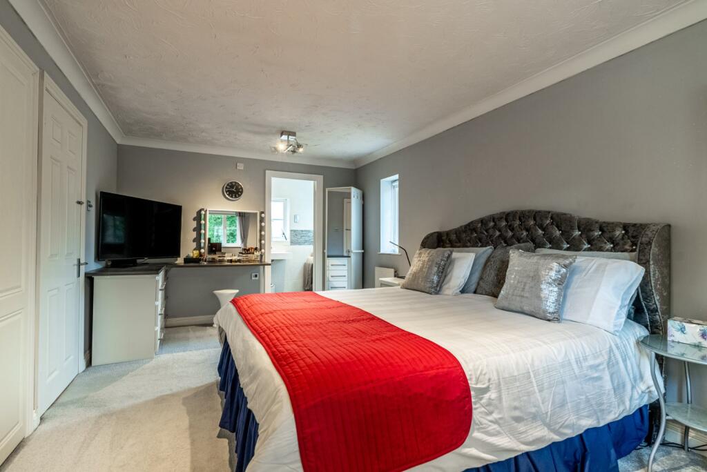 Additional image 13 of St. Barts Close, St. Albans, Hertfordshire, AL4