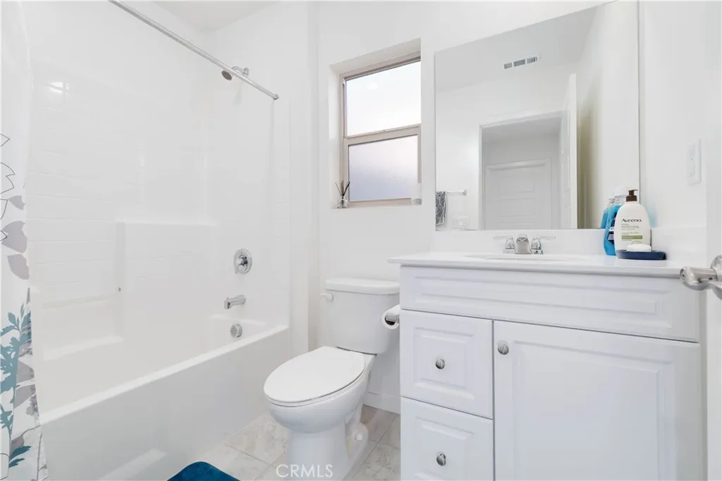 Additional image 17 of 582 S Harbor Blvd, Santa Ana, CA 92704