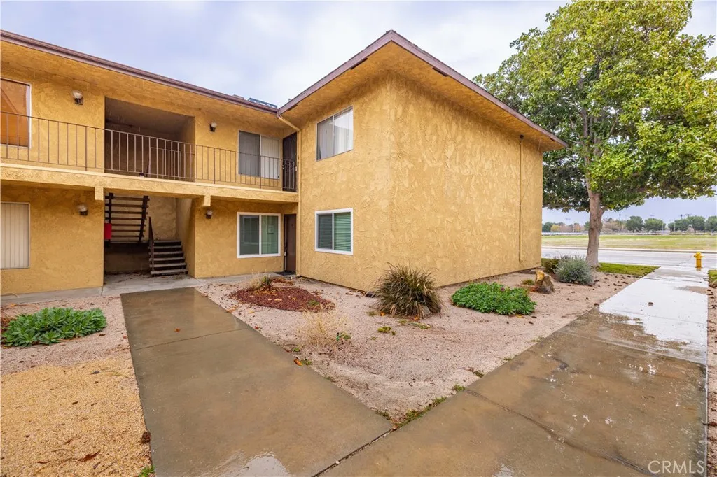 Additional image 2 of 42935 15th Street W Unit 9, Lancaster, CA 93534