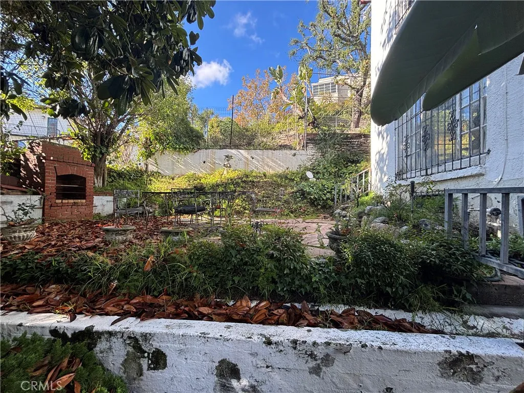 Additional image 13 of 2329 N Edgemont St, Los Angeles, CA 90027