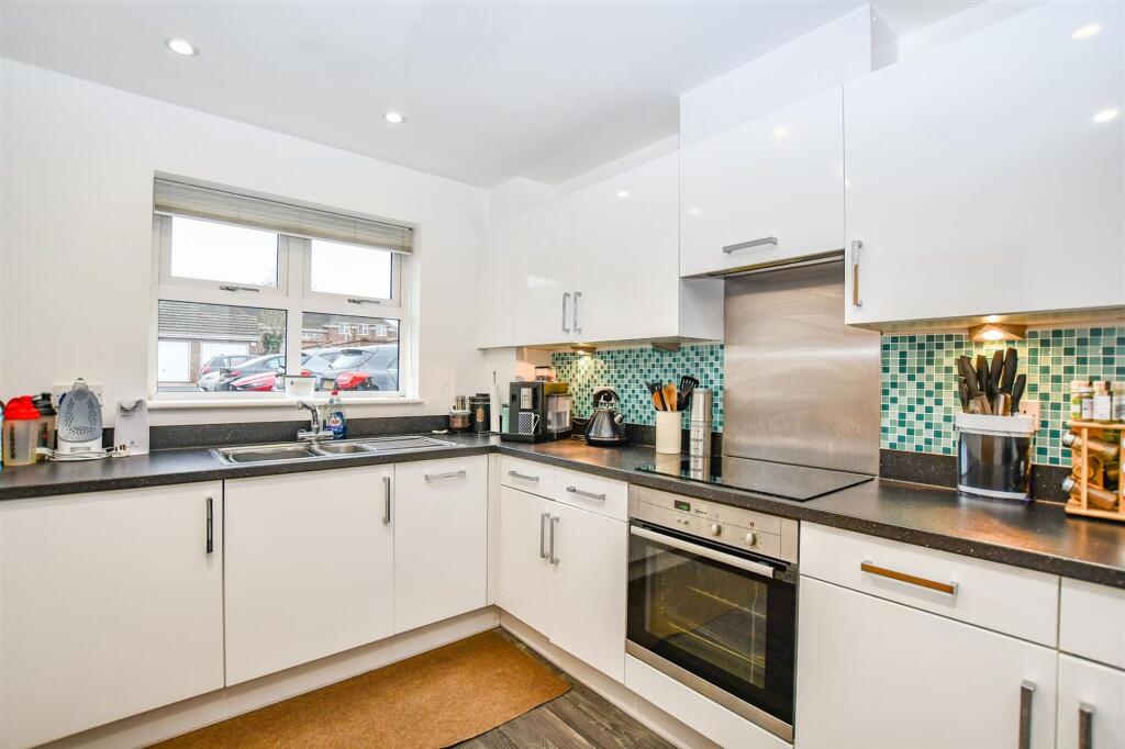 Additional image 17 of Alexander Road, London Colney, AL2