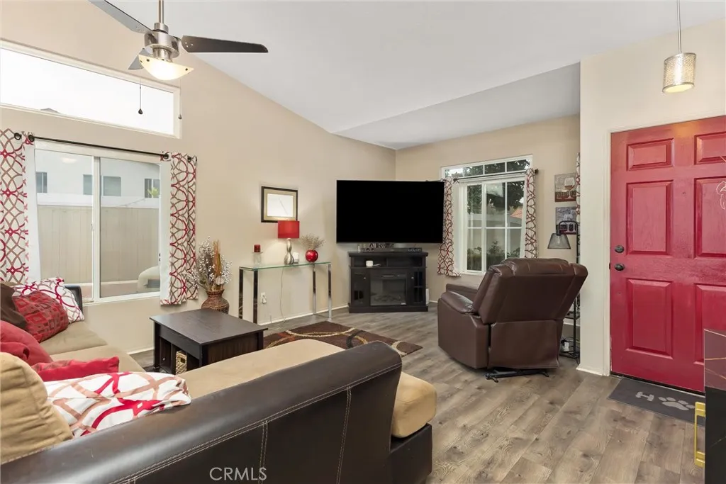 Additional image 6 of 2165 Mintzer St, Colton, CA 92324