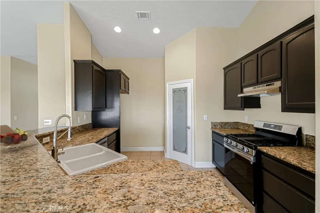 Additional image 7 of 10575 Tumbleweed Rd, Phelan, CA 92371