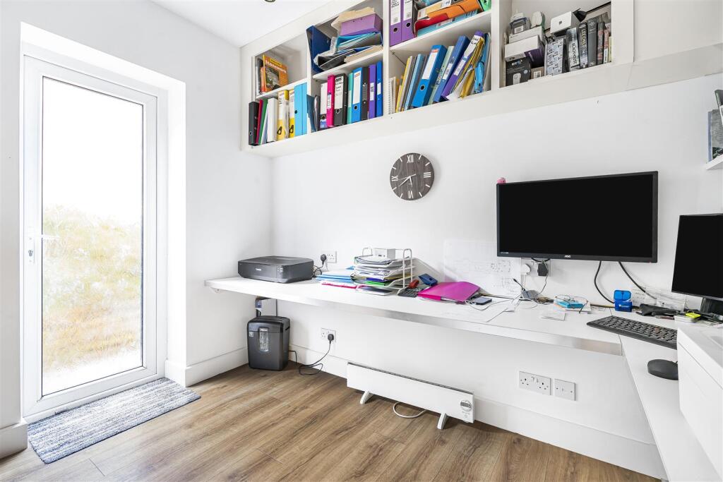 Additional image 32 of Codicote Road, Welwyn