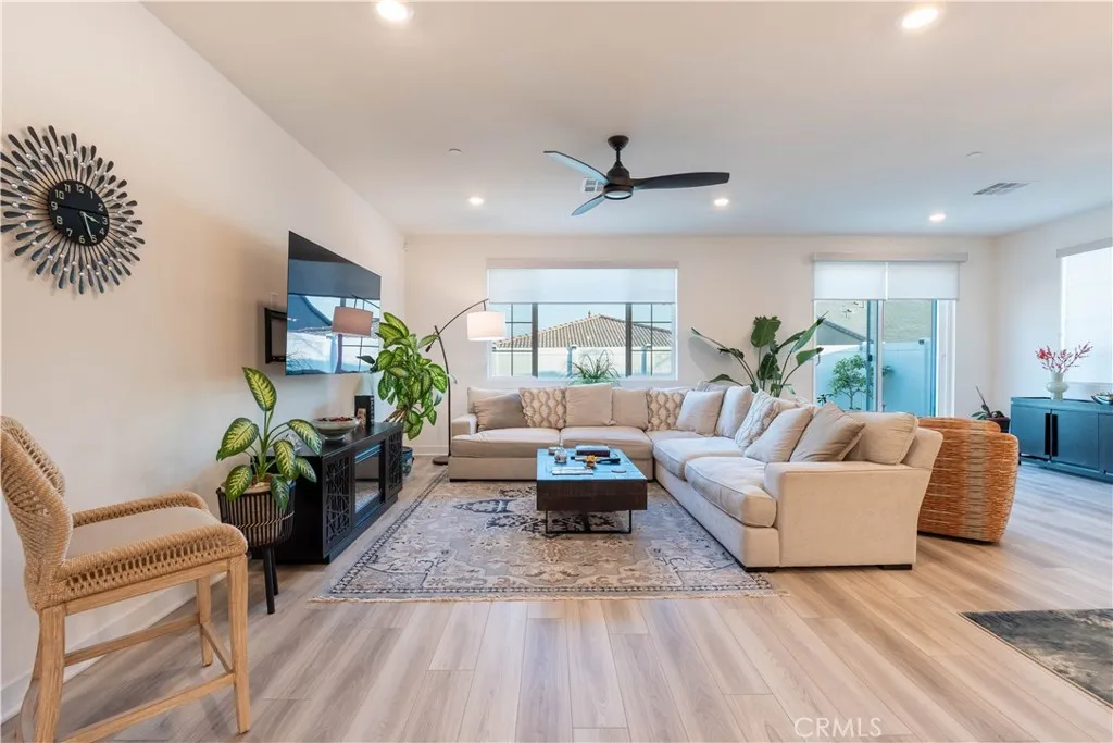 Additional image 48 of 565 Hudson Way, Rialto, CA 92377