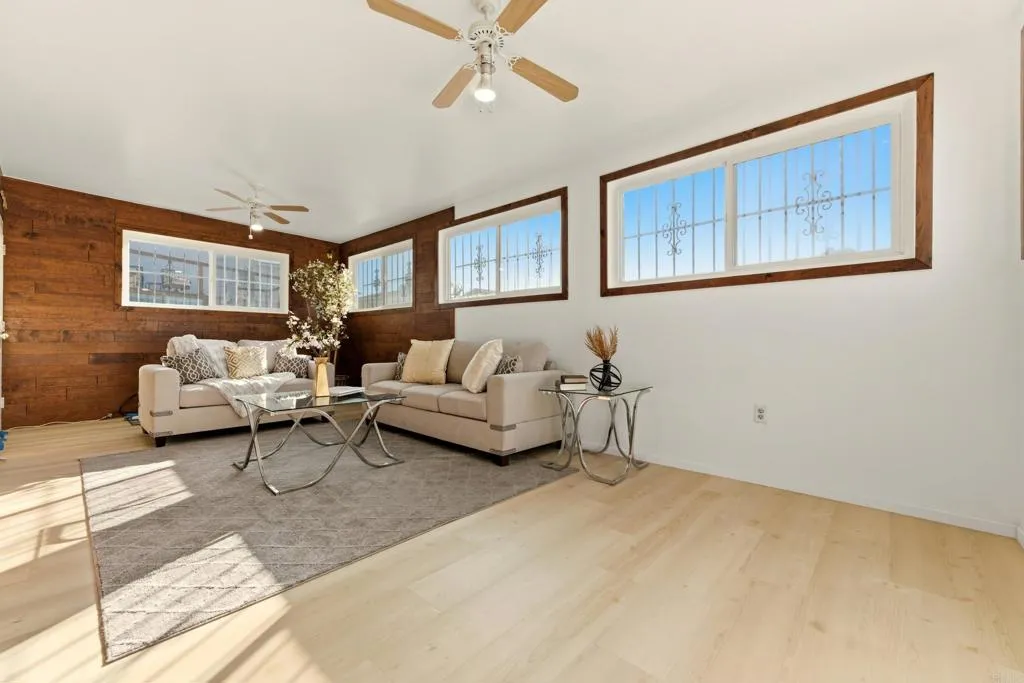 Additional image 88 of 962 Hanover Street, San Diego, CA 92114