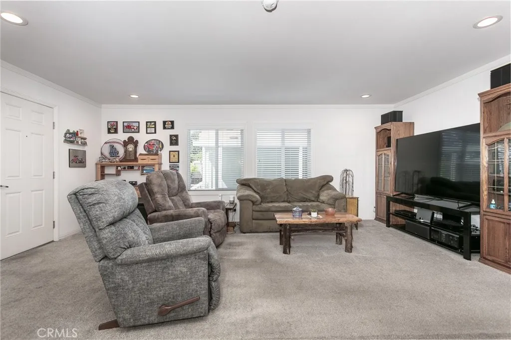 Additional image 11 of 18 Portola, San Fernando, CA 91345