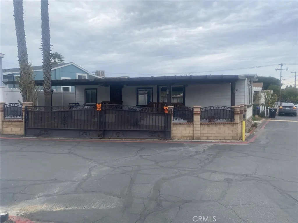 Additional image 3 of 3319 Avalon St Unit 33, Jurupa Valley, CA 92509