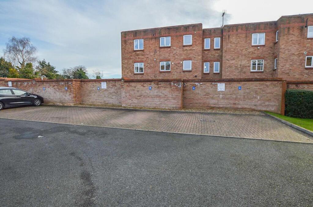 Additional image 14 of Alexander Road, London Colney, AL2