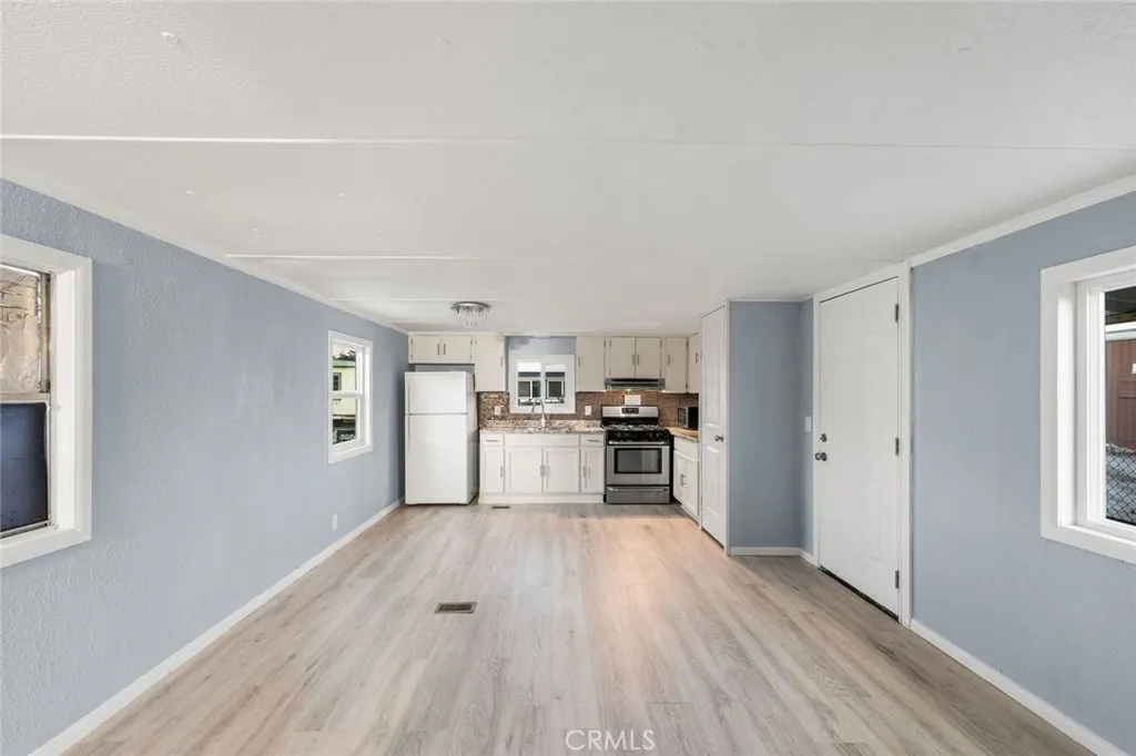 Additional image 13 of 3300 15th St W, Rosamond, CA 93560